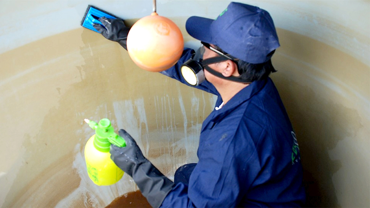 Water Tank Cleaning